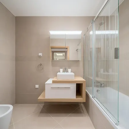 Modern 2 With Pool By Homing Apartment