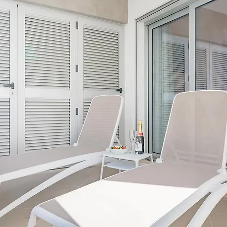 Διαμέρισμα Modern 2 With Pool By Homing *