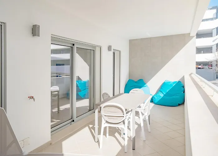 Modern 2 With Pool By Homing