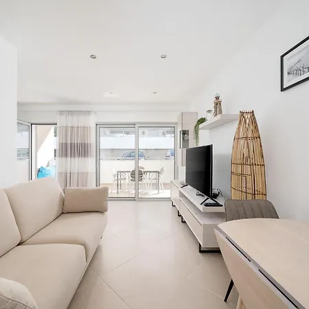 Modern 2 With Pool By Homing *